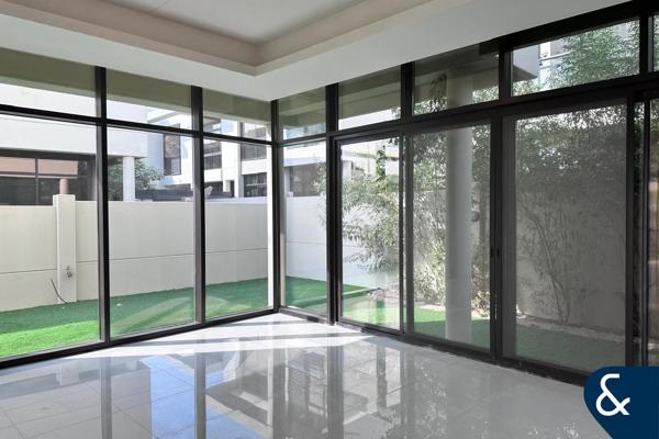 3 Bed Townhouse | Vacant | Corner Plot